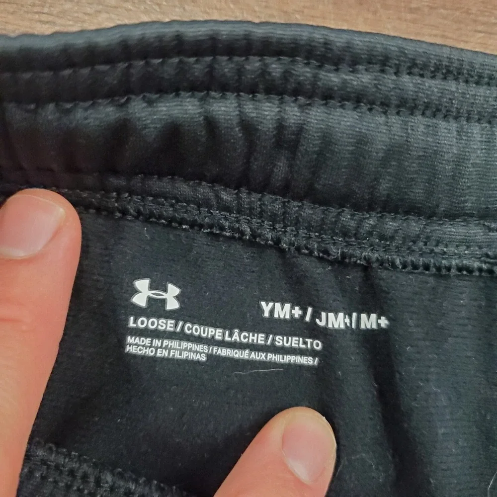 Under Armour Brawler 2.0 Boys Jogger Pants Medium Black Fleece Lined Tapered Leg